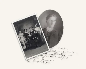 Photographies anciennes d’une famille et portrait d’un ancêtre sur un document manuscrit